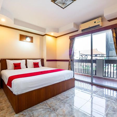 Hotel Reddoorz Navin Mansion 3 Pattaya Esterno foto
