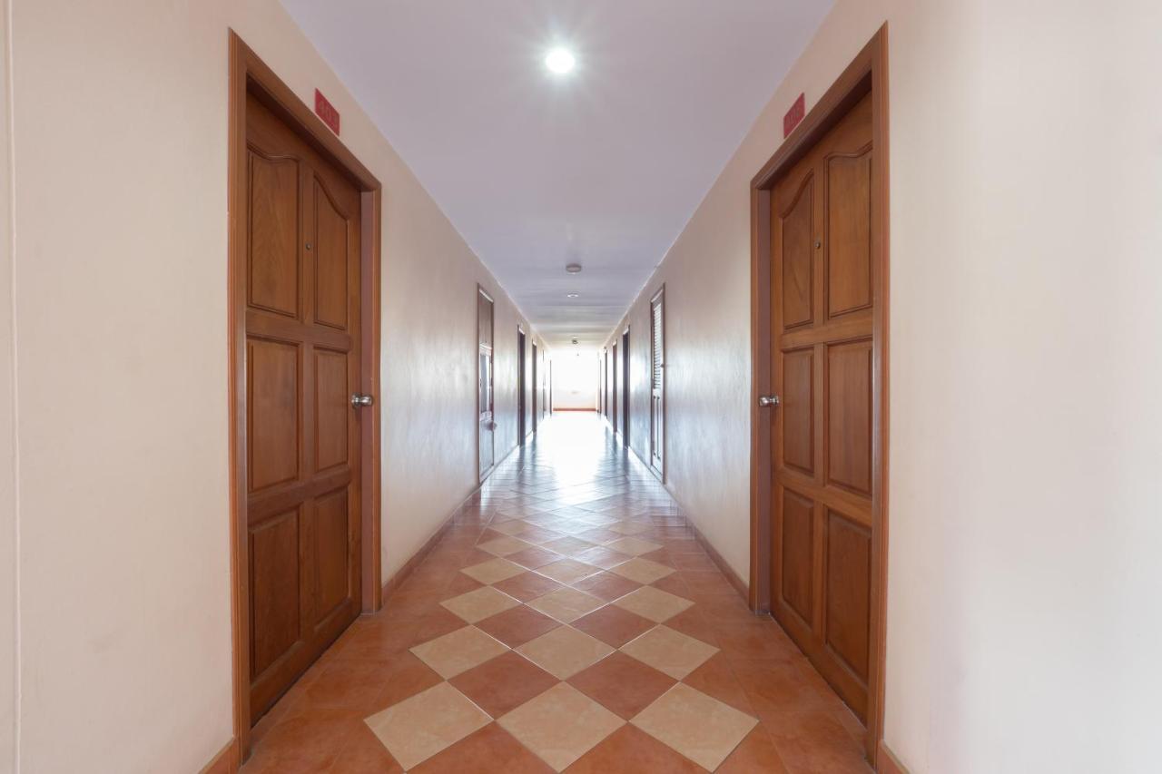 Hotel Reddoorz Navin Mansion 3 Pattaya Esterno foto