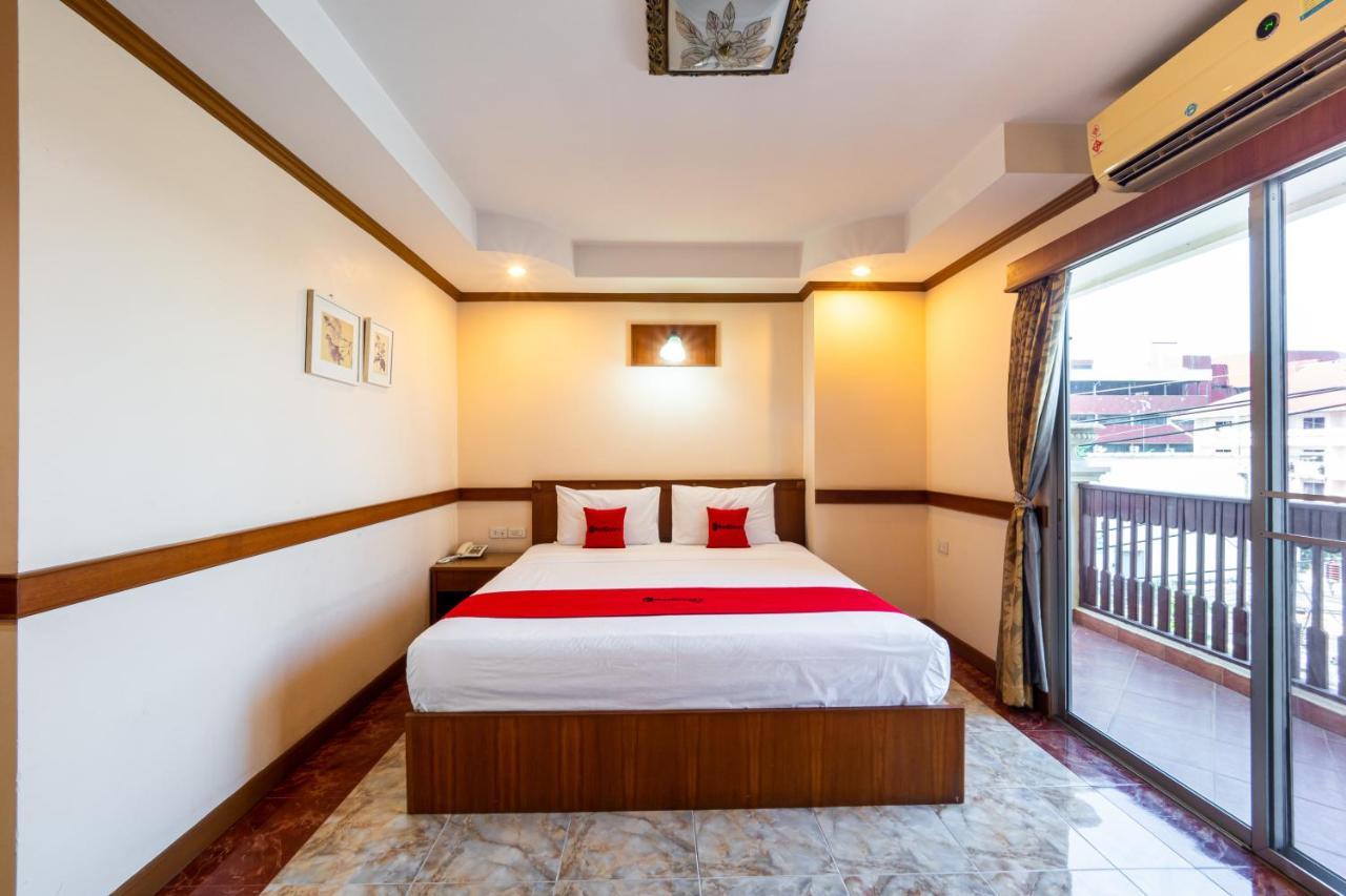 Hotel Reddoorz Navin Mansion 3 Pattaya Esterno foto