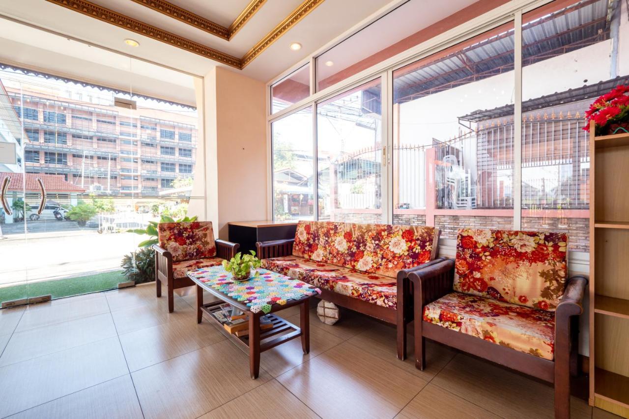 Hotel Reddoorz Navin Mansion 3 Pattaya Esterno foto