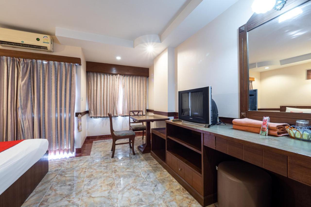 Hotel Reddoorz Navin Mansion 3 Pattaya Esterno foto