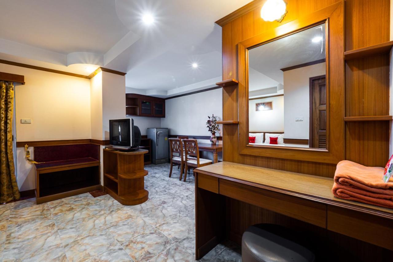 Hotel Reddoorz Navin Mansion 3 Pattaya Esterno foto