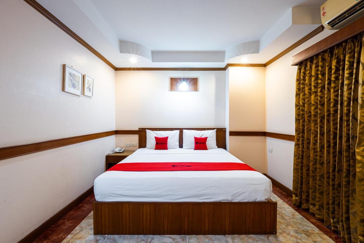 Hotel Reddoorz Navin Mansion 3 Pattaya Esterno foto