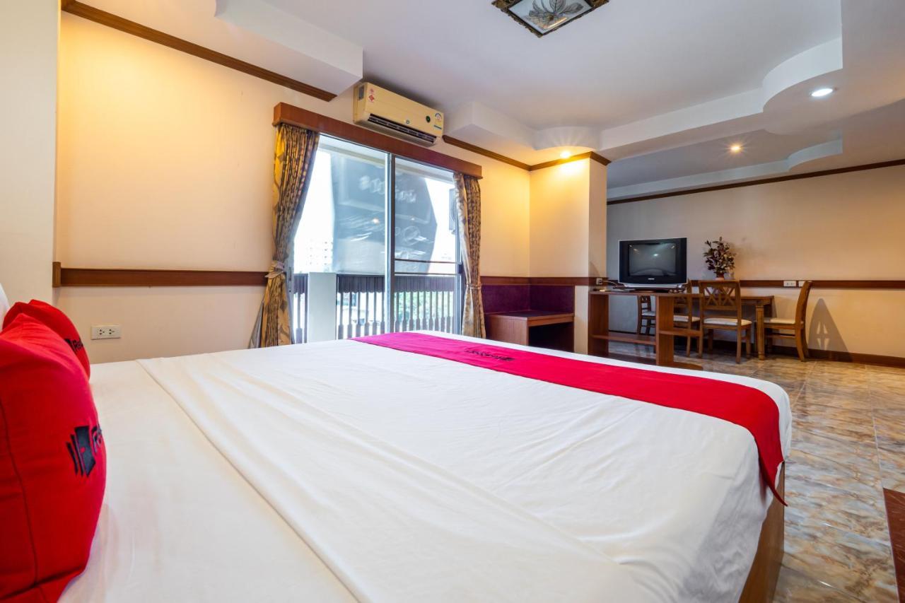 Hotel Reddoorz Navin Mansion 3 Pattaya Esterno foto