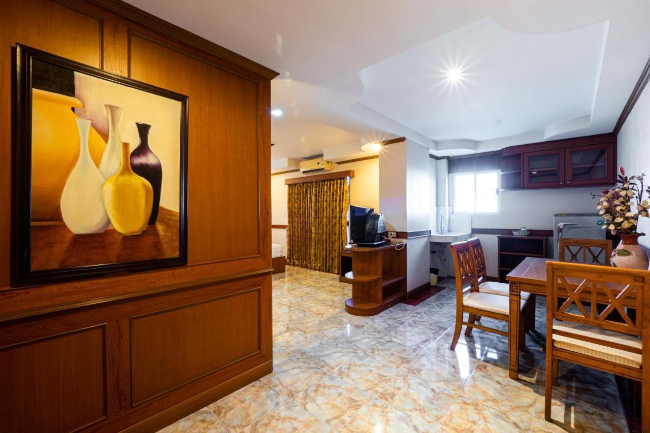 Hotel Reddoorz Navin Mansion 3 Pattaya Esterno foto